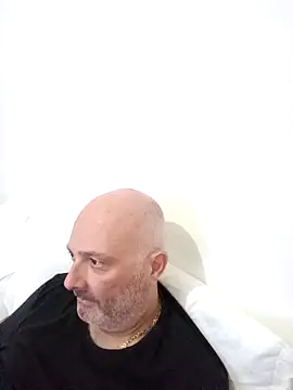 Snapshot of Alexis_Bull chatting on 12, 10, 2025 Alexis Bull online show from 12, 10, 2025