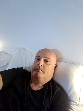 Snapshot of Alexis_Bull chatting on 13, 10, 2025 Alexis Bull online show from 13, 10, 2025