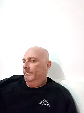 Snapshot of Alexis_Bull chatting on 28, 10, 2025 Alexis Bull online show from 28, 10, 2025