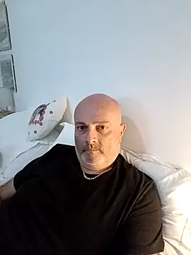 Snapshot of Alexis_Bull chatting on 7, 11, 2025 Alexis Bull online show from 7, 11, 2025