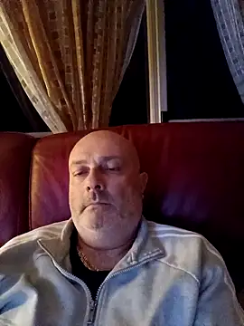 Snapshot of Alexis_Bull chatting on 9, 1, 2026 Alexis Bull online show from 9, 1, 2026