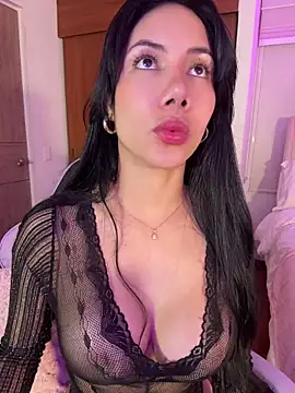 ArianaReynoldss online show from 9, 7, 2026