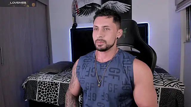 Snapshot of santi_aesthetic chatting on 2, 7, 2026 santi aesthetic online show from 2, 7, 2026