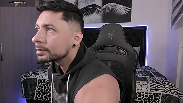Snapshot of santi_aesthetic chatting on 31, 7, 2026 santi aesthetic online show from 31, 7, 2026