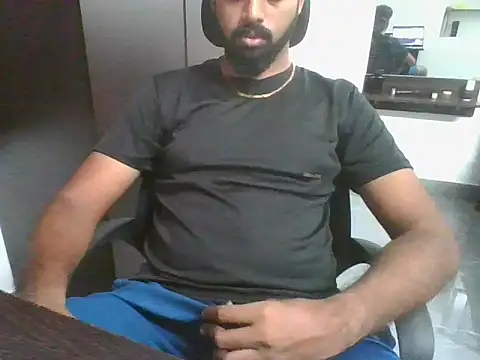 Snapshot of lovelyakash69 chatting on 15, 9, 2025 lovelyakash69 online show from 15, 9, 2025