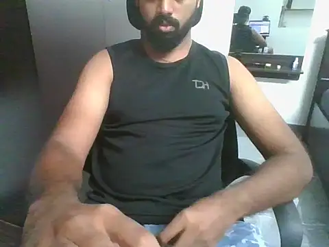 Snapshot of lovelyakash69 chatting on 6, 10, 2025 lovelyakash69 online show from 6, 10, 2025