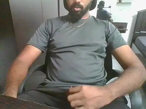 Snapshot of lovelyakash69 chatting on 14, 10, 2025 lovelyakash69 online show from 14, 10, 2025