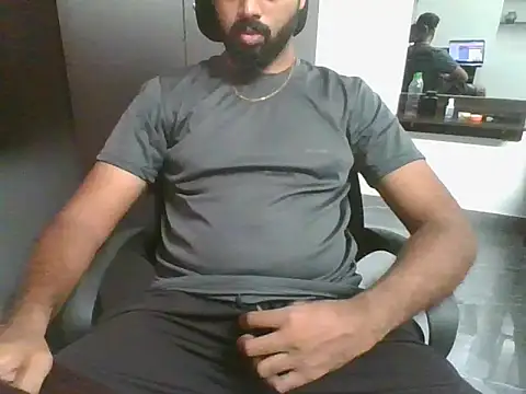 Snapshot of lovelyakash69 chatting on 1, 11, 2025 lovelyakash69 online show from 1, 11, 2025