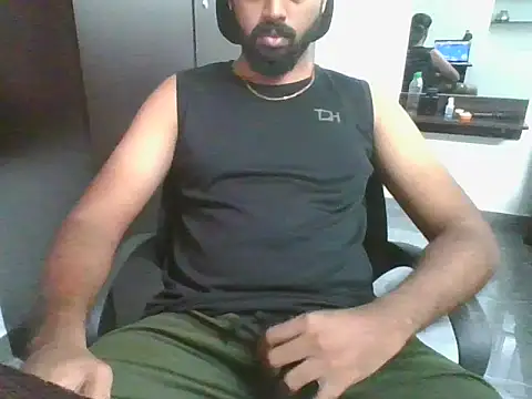 Snapshot of lovelyakash69 chatting on 5, 11, 2025 lovelyakash69 online show from 5, 11, 2025