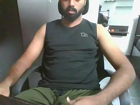 Snapshot of lovelyakash69 chatting on 16, 12, 2025 lovelyakash69 online show from 16, 12, 2025