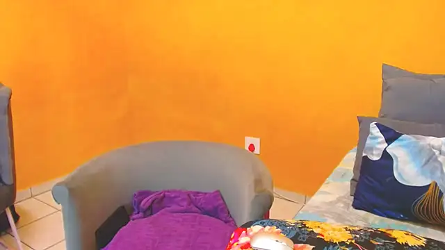 SMALLBOOBSXX online show from 11, 3, 2026