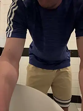 tipetto06 online show from 11, 9, 2025