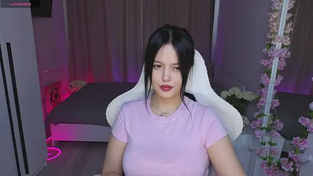 Betty  Davvis online show from 6, 10, 2025