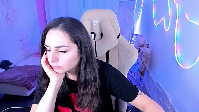 ValeriiMills online show from 4, 12, 2025