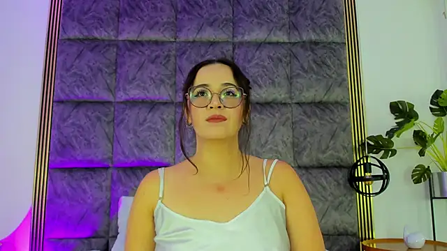 Snapshot of MeliissaAdamss chatting on 13, 9, 2025 MeliissaAdamss online show from 13, 9, 2025