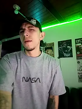 Snapshot of Chris__Jones chatting on 11, 4, 2026 Chris Jones online show from 11, 4, 2026