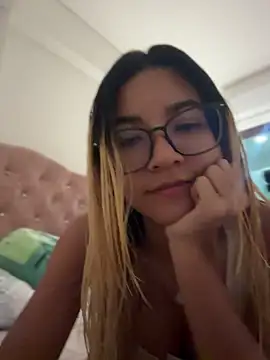 Pretty roxxyy online show from 11, 7, 2026