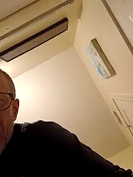 Snapshot of moasslicker chatting on 20, 3, 2025 moasslicker online show from 20, 3, 2025