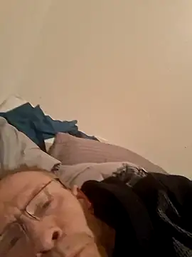 Snapshot of moasslicker chatting on 16, 12, 2025 moasslicker online show from 16, 12, 2025
