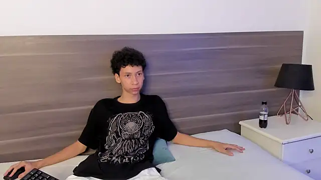 Snapshot of Andrew_Thompson333 chatting on 21, 3, 2025 Andrew Thompson333 online show from 21, 3, 2025