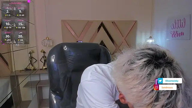 OliverTwinky online show from 10, 11, 2025