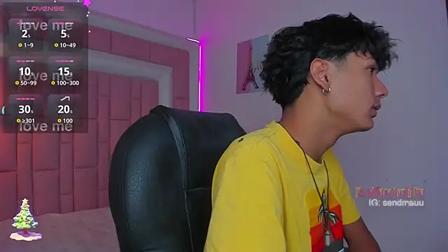 OliverTwinky online show from 3, 12, 2025