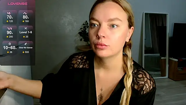 Snapshot of Eva___forever chatting on 7, 11, 2025 Eva forever online show from 7, 11, 2025