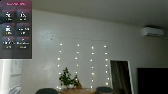 Snapshot of Eva___forever chatting on 13, 11, 2025 Eva forever online show from 13, 11, 2025