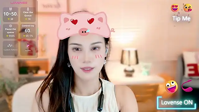 LunaBelle1984 online show from 2, 12, 2025