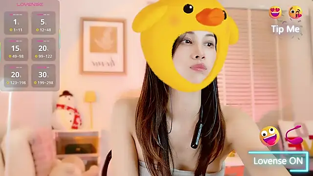 LunaBelle1984 online show from 3, 12, 2025