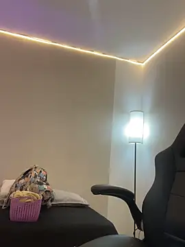 Snapshot of Kariina__69 chatting on 12, 10, 2025 Kariina 69 online show from 12, 10, 2025