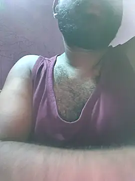 Snapshot of UrbanUtopia chatting on 20, 10, 2025 UrbanUtopia online show from 20, 10, 2025