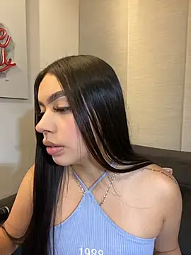 Cristina pinkk online show from 8, 11, 2025