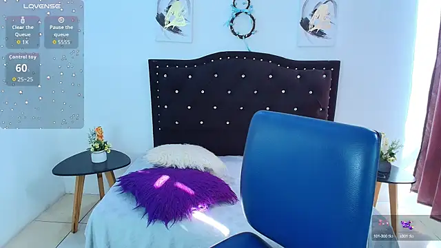 Ariana F W online show from 11, 9, 2025