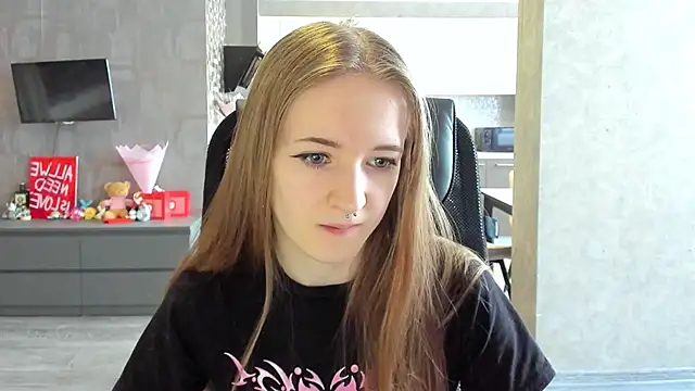 KateKayer online show from 8, 5, 2026