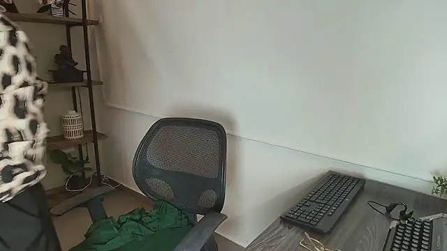  Victoria Collins online show from 24, 3, 2026