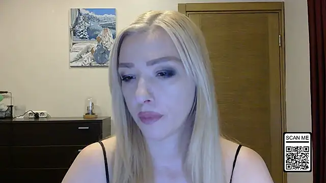 Snapshot of Wild_Silk_Desire chatting on 10, 9, 2025 Wild Silk Desire online show from 10, 9, 2025