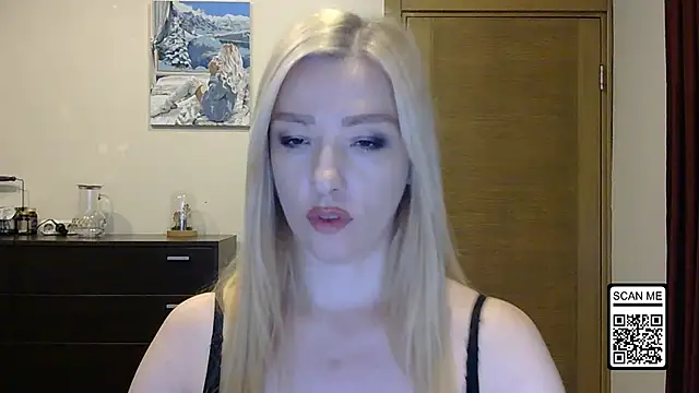 Snapshot of Wild_Silk_Desire chatting on 9, 10, 2025 Wild Silk Desire online show from 9, 10, 2025