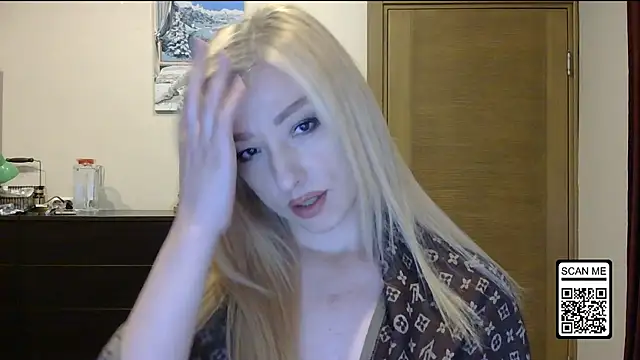 Snapshot of Wild_Silk_Desire chatting on 12, 10, 2025 Wild Silk Desire online show from 12, 10, 2025