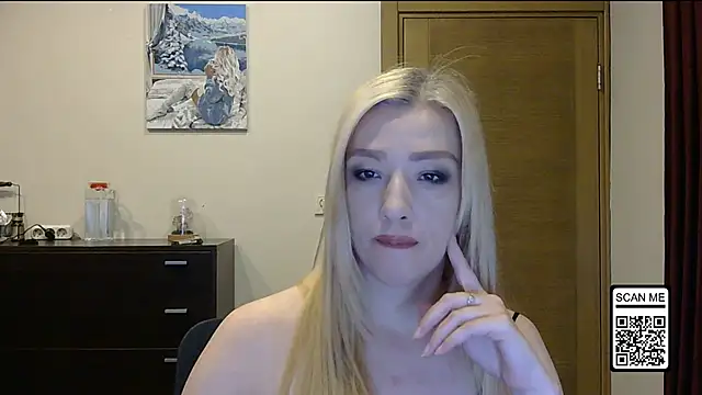 Snapshot of Wild_Silk_Desire chatting on 13, 10, 2025 Wild Silk Desire online show from 13, 10, 2025