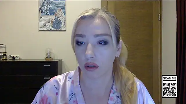 Snapshot of Wild_Silk_Desire chatting on 14, 10, 2025 Wild Silk Desire online show from 14, 10, 2025