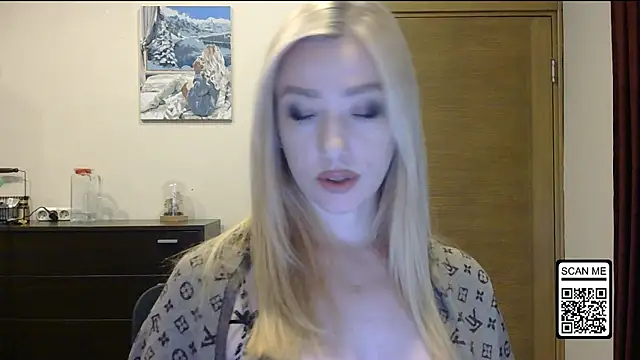 Snapshot of Wild_Silk_Desire chatting on 15, 10, 2025 Wild Silk Desire online show from 15, 10, 2025