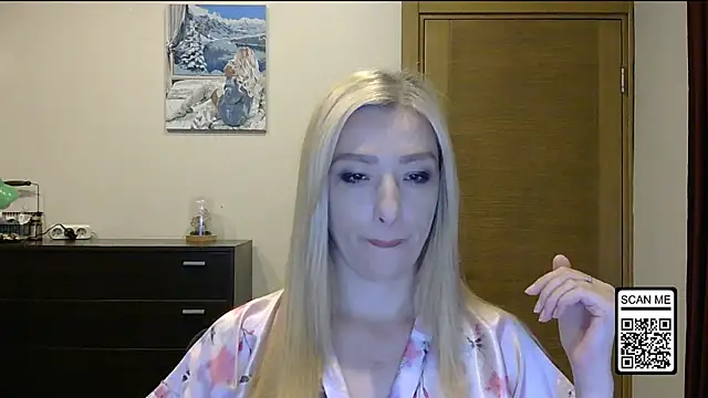 Snapshot of Wild_Silk_Desire chatting on 18, 10, 2025 Wild Silk Desire online show from 18, 10, 2025