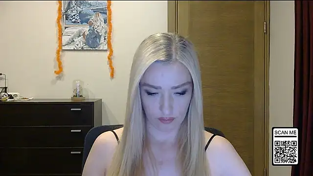 Snapshot of Wild_Silk_Desire chatting on 31, 10, 2025 Wild Silk Desire online show from 31, 10, 2025