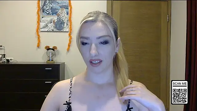 Snapshot of Wild_Silk_Desire chatting on 2, 11, 2025 Wild Silk Desire online show from 2, 11, 2025