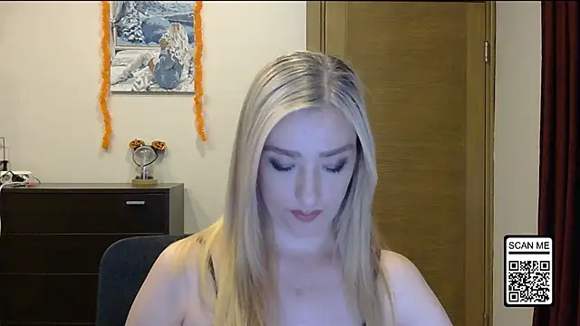 Snapshot of Wild_Silk_Desire chatting on 4, 11, 2025 Wild Silk Desire online show from 4, 11, 2025