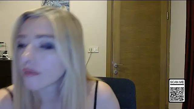 Snapshot of Wild_Silk_Desire chatting on 6, 11, 2025 Wild Silk Desire online show from 6, 11, 2025