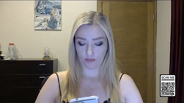 Snapshot of Wild_Silk_Desire chatting on 10, 11, 2025 Wild Silk Desire online show from 10, 11, 2025