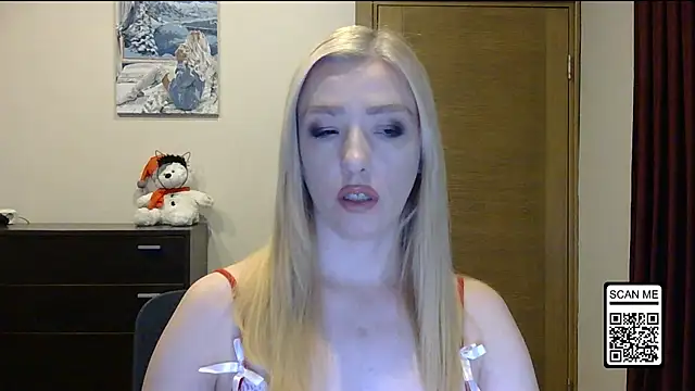 Snapshot of Wild_Silk_Desire chatting on 1, 12, 2025 Wild Silk Desire online show from 1, 12, 2025