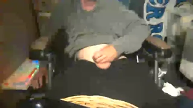 Snapshot of Lovyourpuss chatting on 14, 6, 2026 Lovyourpuss online show from 14, 6, 2026